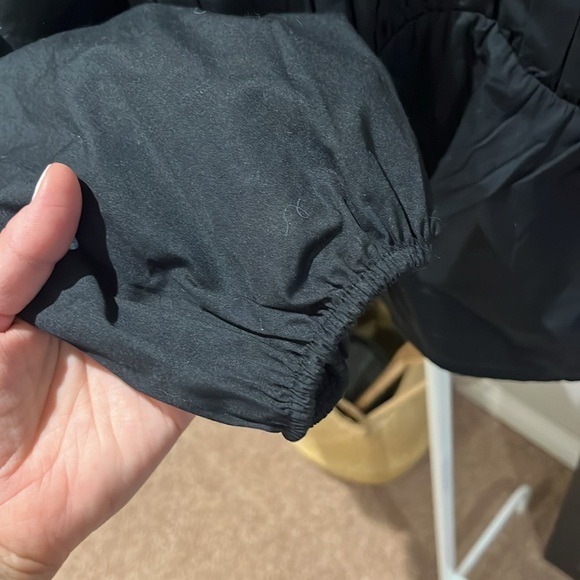 Abercrombie + Fitch | Pleated Long Sleeve - Picture 7 of 12